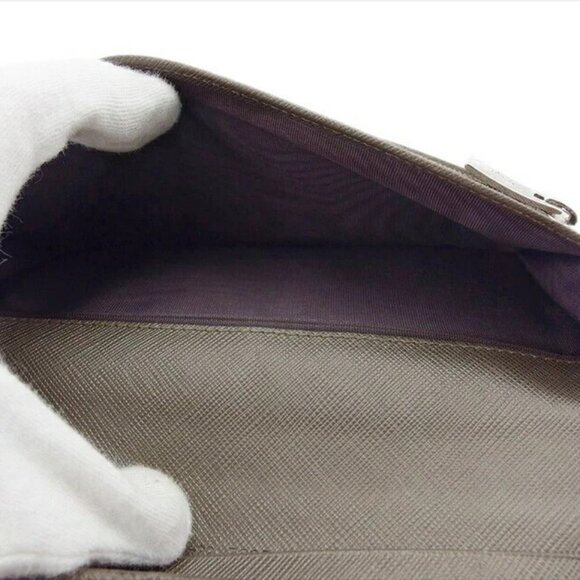 Salvatore Ferragamo Long wallet with long wallet USED - Picture 7 of 11